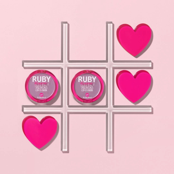 Bálsamo para labios y mejillas Ruby Kisses que cambia de color según el pH 2gr - producto para rostro con color e hidratación de labios foto 6 en Maquilladas.cl