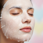 Mascarilla facial iluminadora 25ml de tela  Petite Maison - Imagen 5