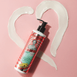 Loción corporal hidratante Sensual Kiss de vitamina E Petite Maison 255 ml - Imagen 2